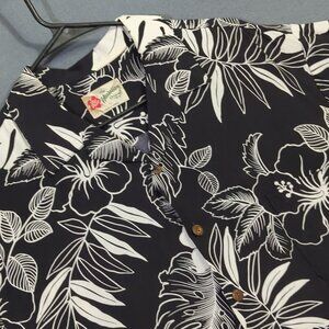 Hilo Hattie Shirt Men's XL Black Rayon Hawaiian Floral Short Sleeve Button Up